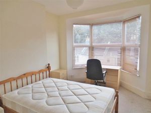 Bedroom- click for photo gallery